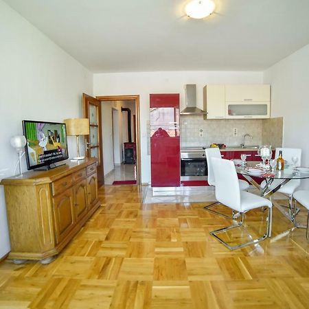 Apartment Ines Sinj Ngoại thất bức ảnh