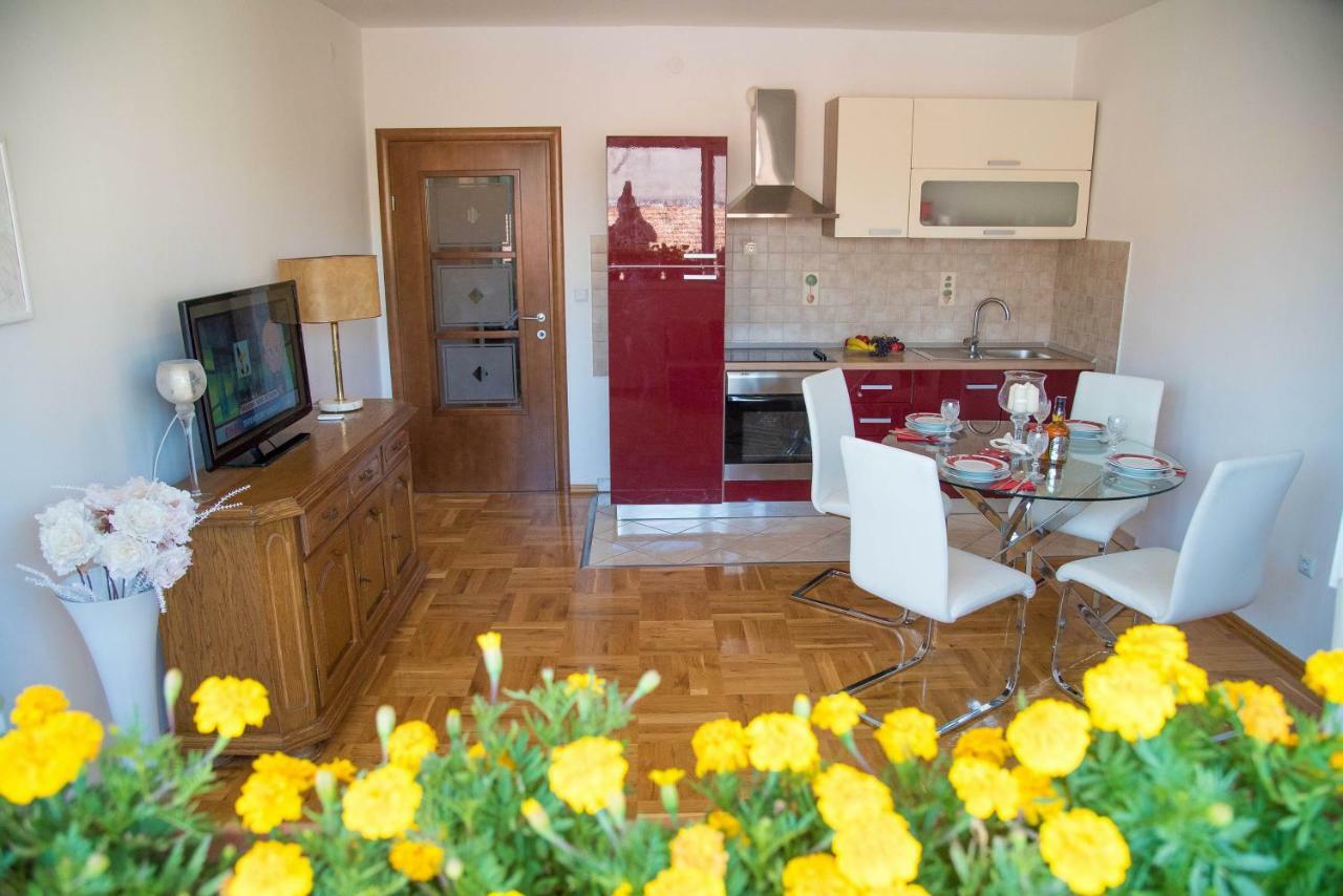 Apartment Ines Sinj Ngoại thất bức ảnh