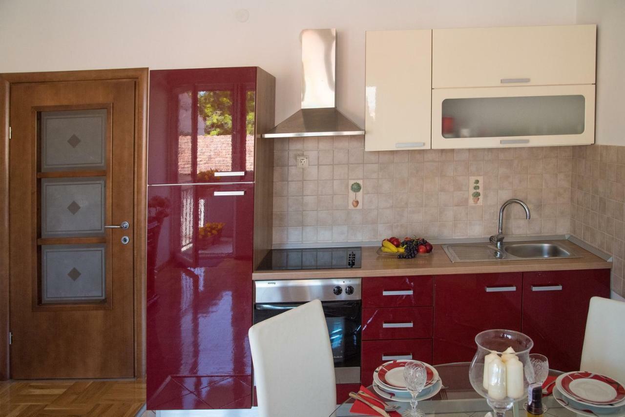 Apartment Ines Sinj Ngoại thất bức ảnh